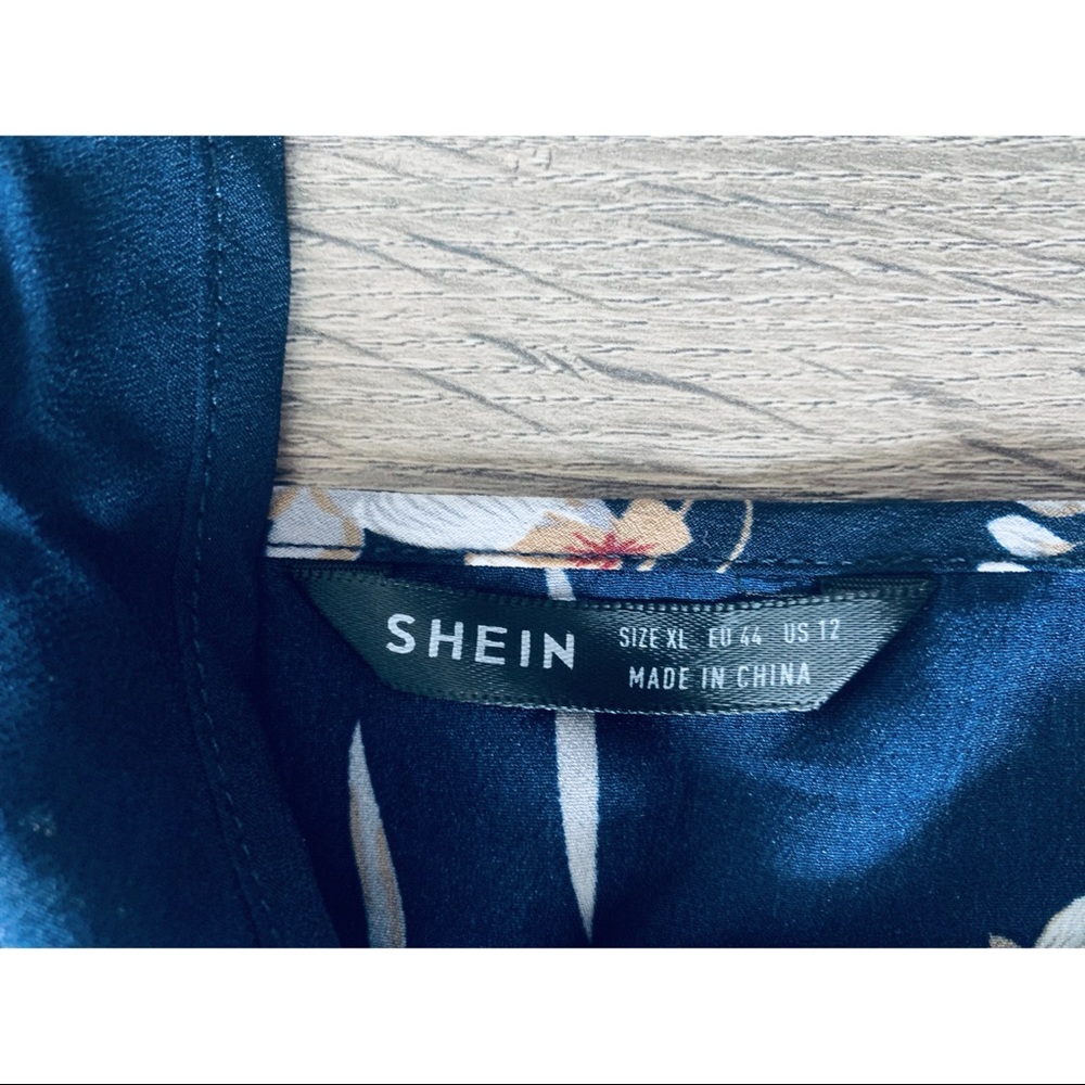 Floral dress - Picture 3 of 3